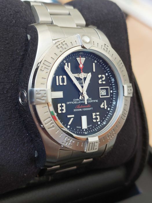 Breitling Avenger Seawolf / Chronograph 43 / GMT 45 Diver's Auto