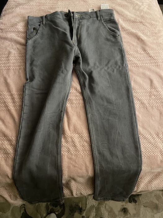 Blugi/Pantaloni de vânzare