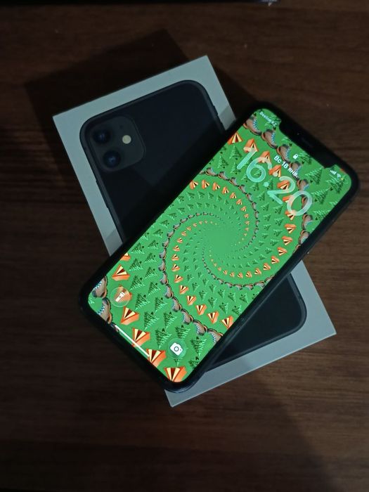 iPhone 11 black продается