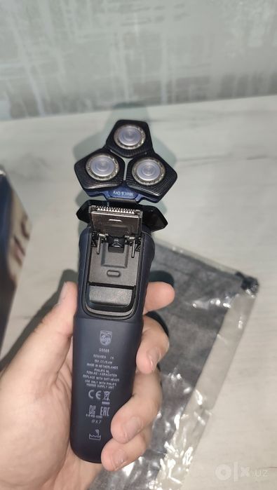 Продаётся электробритва Philips S5585/10