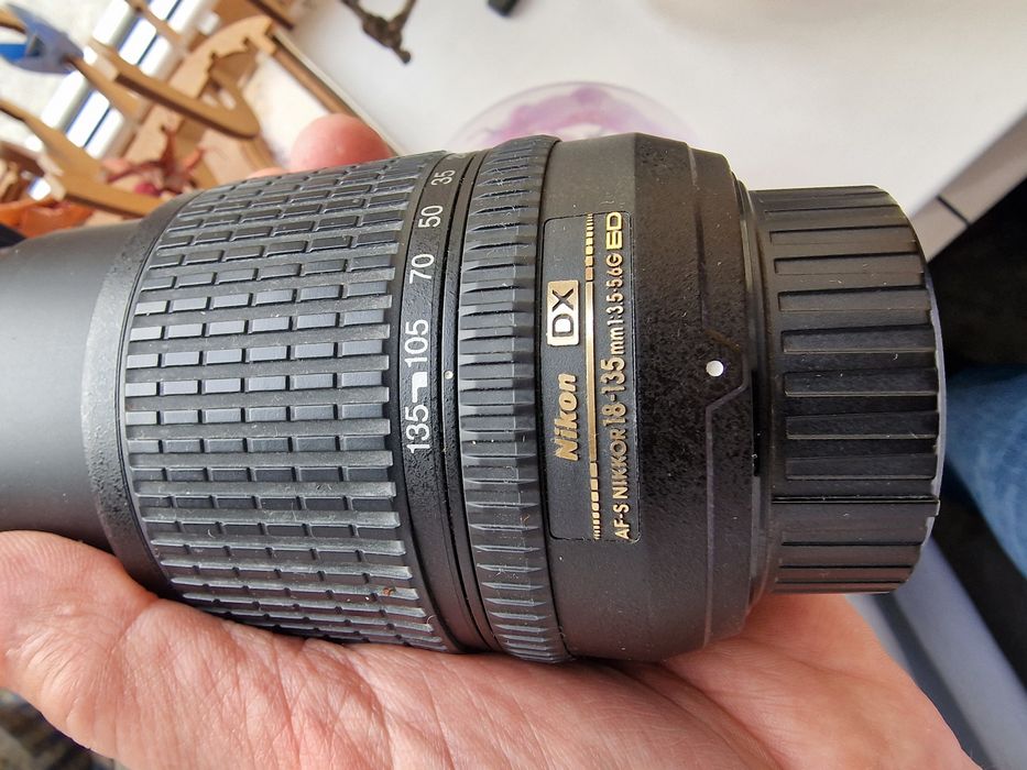 Обектив NIKON  18 _135 никон
