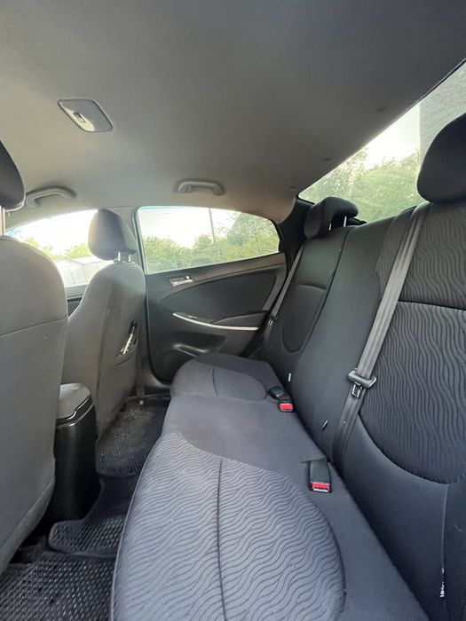 Hyundai accent 2014