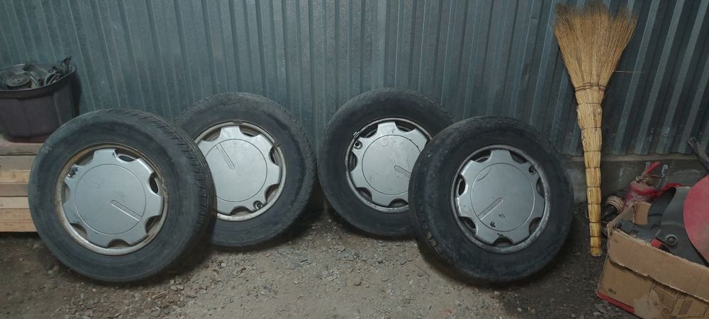 Продам резину.  Wolcvagen Passat