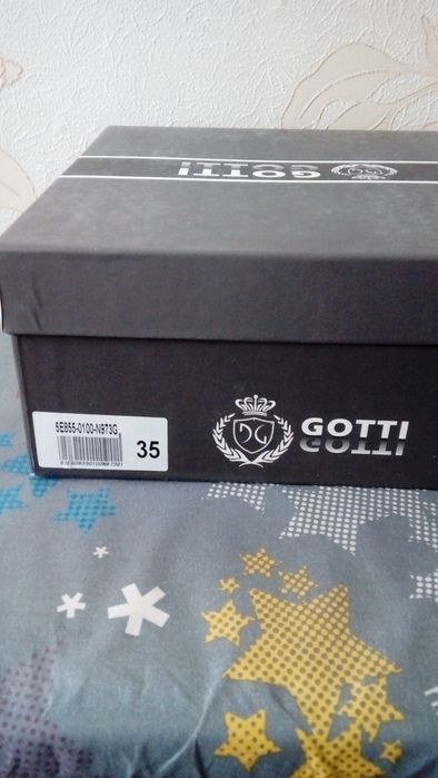 Зимние сапоги новые,размер,35.