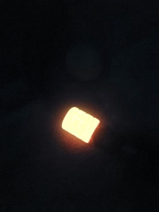 Светящийся брелок.