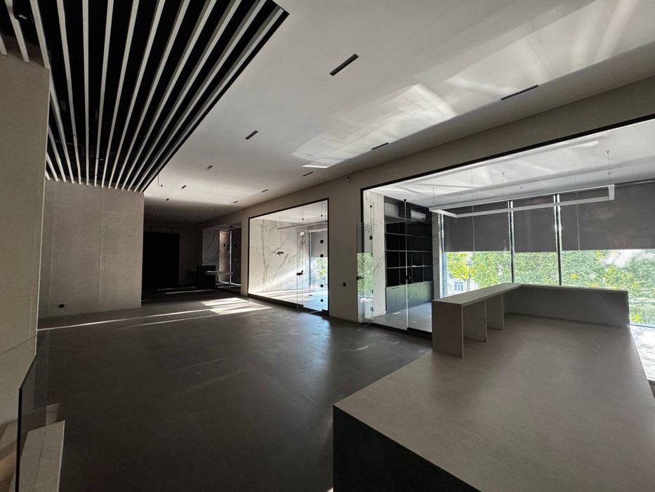 Лабзак 771 м2  2 этажа + подвал open space | под шоурум отдел продаж