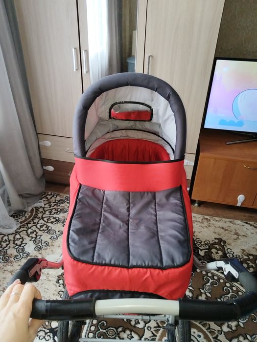 Детская коляска для девочки и для мальчика