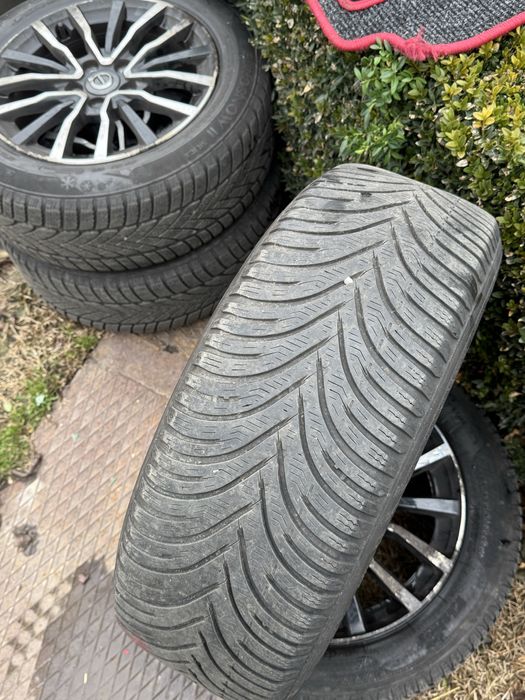 Vand jante volvo 205/55 R16 (5x108) cu caciucuri M+S bune!!