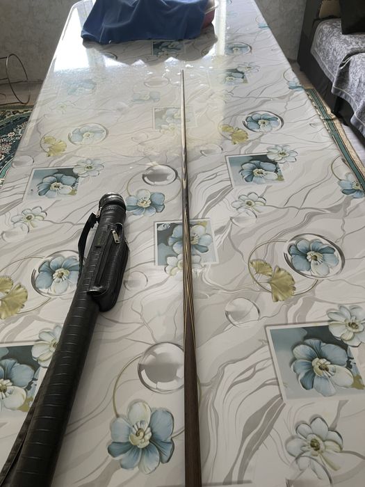 кии билярьдный.