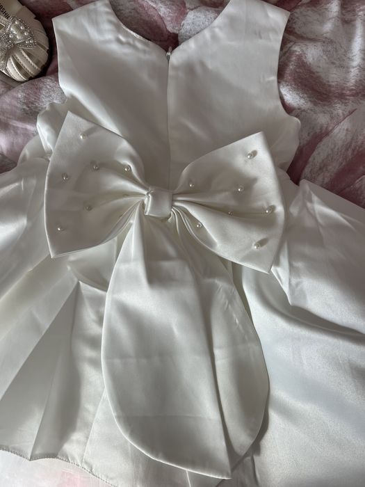 Бяла бебешка/ детска рокля