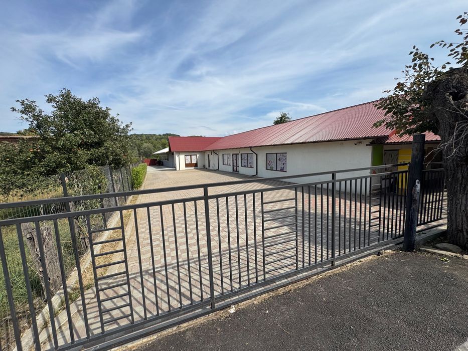 Spatiu comercial + hala industriala + teren 3200mp vanzare/inchiriere