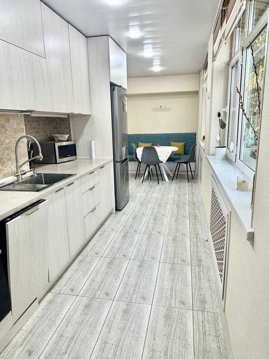 Аренда!! Трехкомнатная квартира в самом центре города