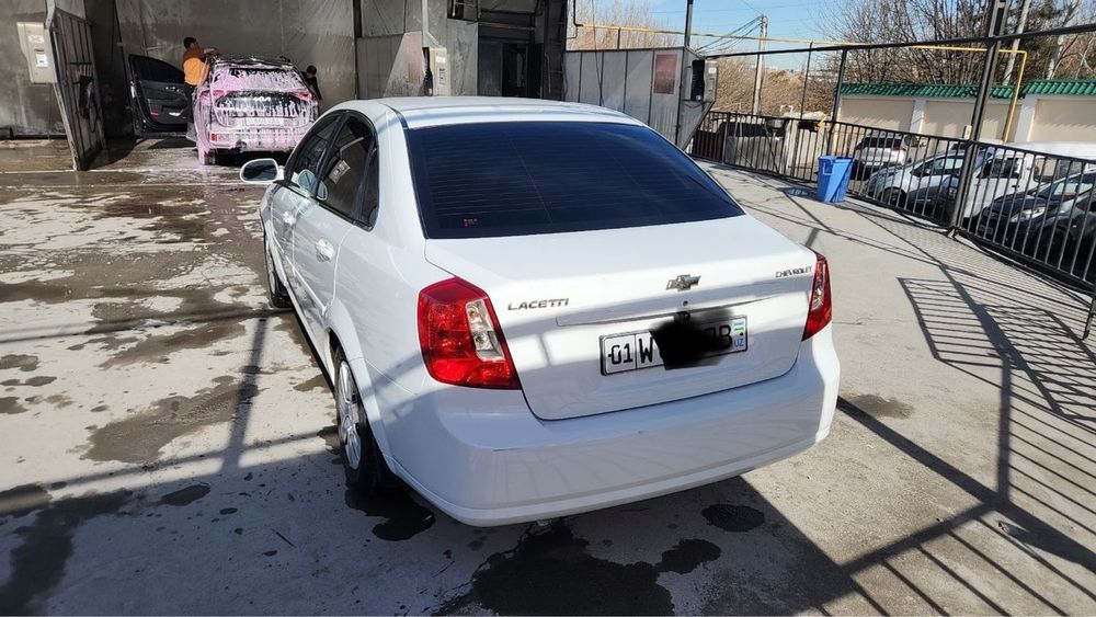 2012 yil 1,8 avtomat gen bor