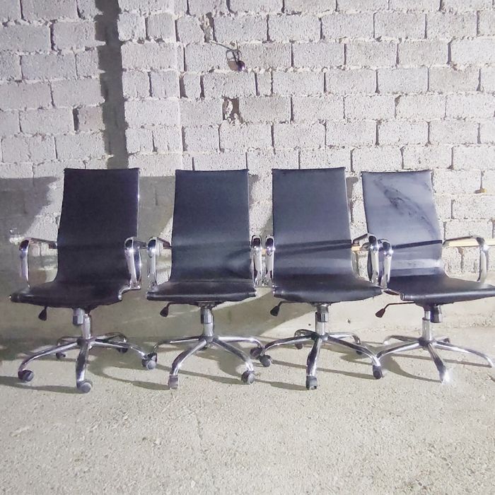 Qanday qilib qalam bilan sinfda jinsiy aloqani bosqichma-bosqich chizishni organing.