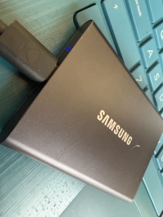SSD Portabil Samsung  T7 USB 3.2 Gen.2 500GB