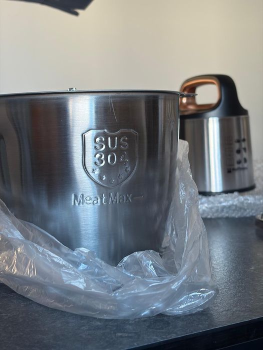 Tocator Vertical Hoffmans HM-8847 1800w NOU