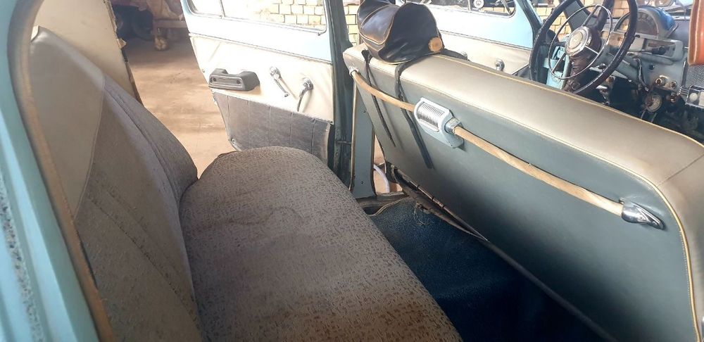 Волга м21  заводской родная комплектация.