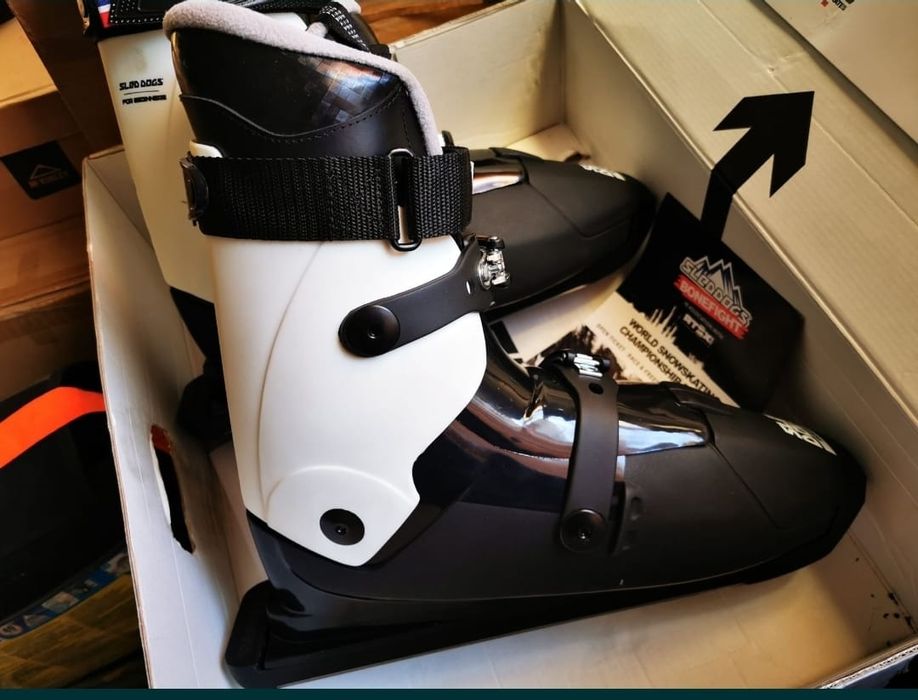 Vând Sled Dogs Halden V2 impecabili