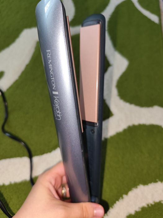 Кератинова преса за изправяне Remington