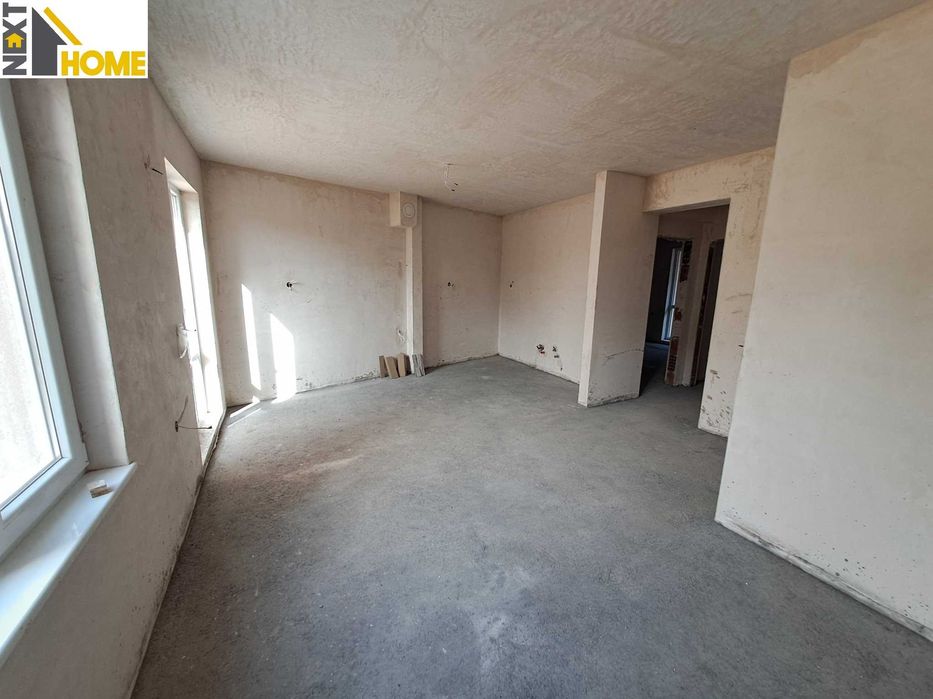 Продава се Тристаен апартамент в Асеновград - 110 кв.м за 850 €/кв.м - Снимка #1