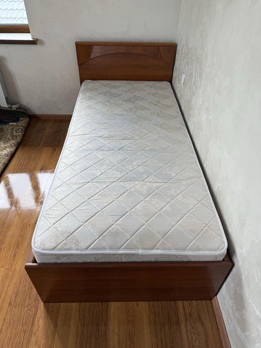 Продается диван с матрасом