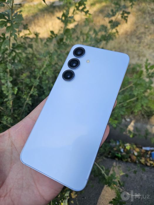 Samsung S25 Blue