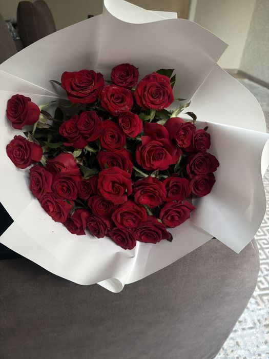 Цветы красные розы