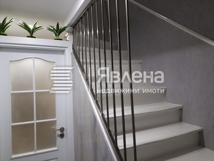 Продава се Двустаен апартамент в Варна, Гръцка махала - 100 кв.м за 2150 €/кв.м - Снимка #6