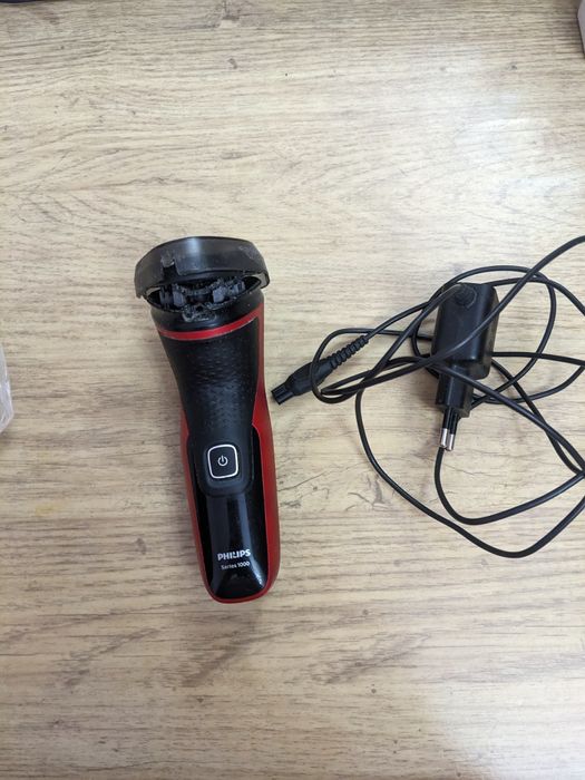 Продам электробритву б/у