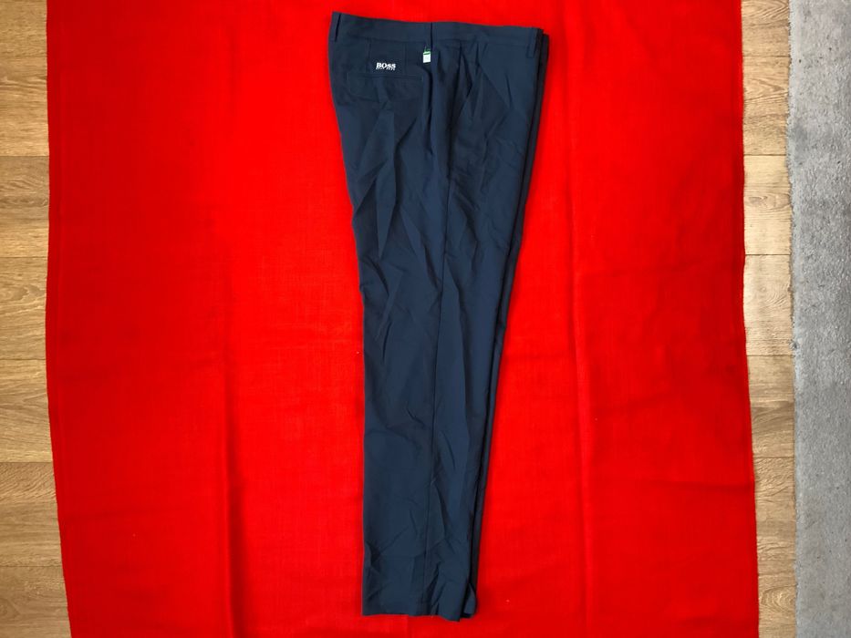 Hugo Boss-оригинален панталон 38 размер,хл