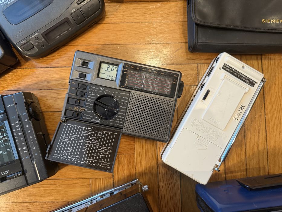 Radio uri de colectie Grundig Siemens Discman walkman radioamatori