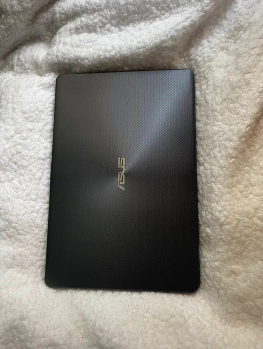 Asus Vivobook AMD Ryzen