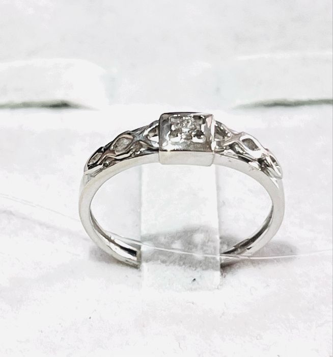 Кольцо золотое с бриллиантом 585 Ереван