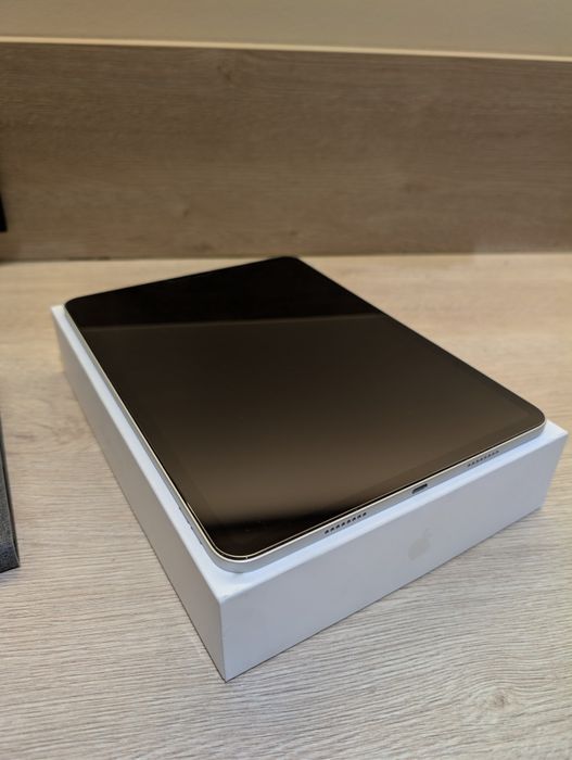 iPad Pro 11" M2 2022 года 256GB - Идеальное состояние + Аксессуары