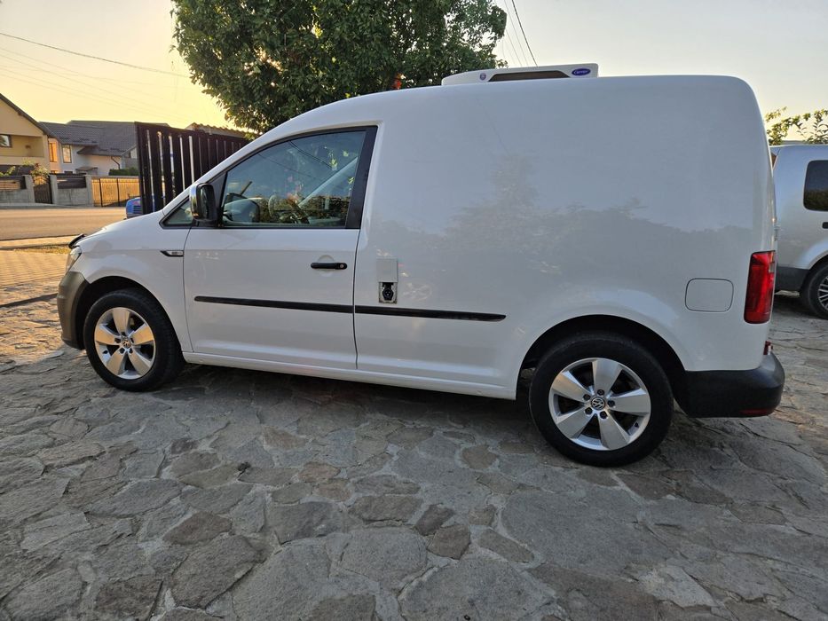 Vw  Caddy an 2018 frigorific  frig priza 220  v