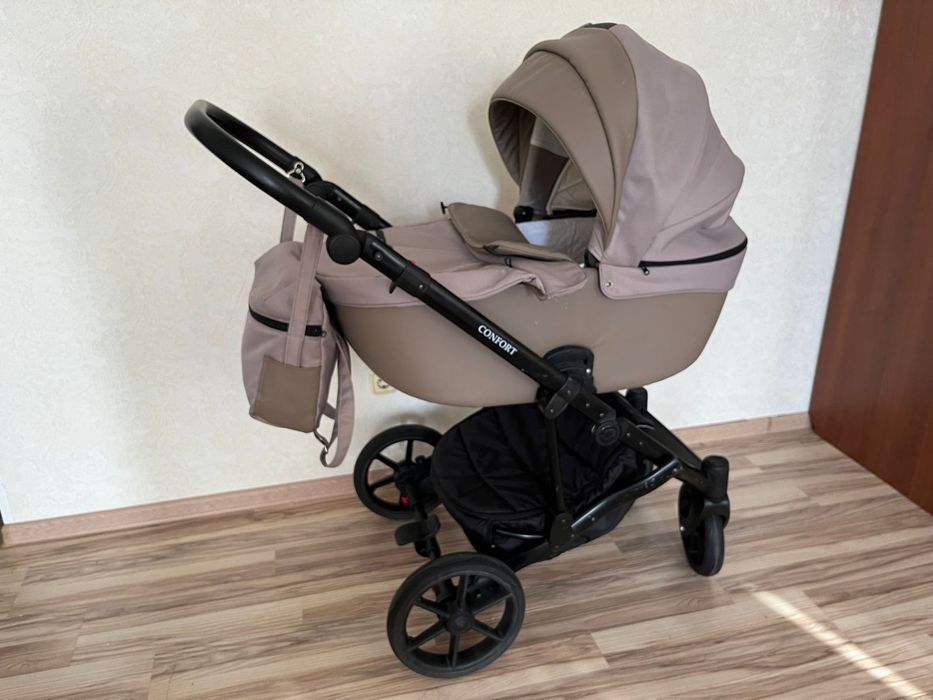 Детская прогулочная коляска