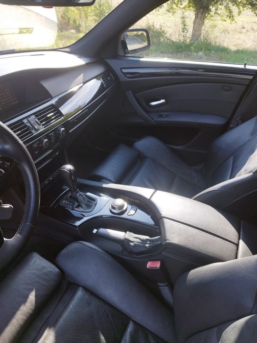 Продавам БМВ 550и Е60