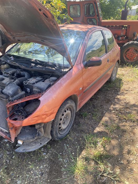 Пежо 206 - части. В движение е. Нов съединител, джанти.