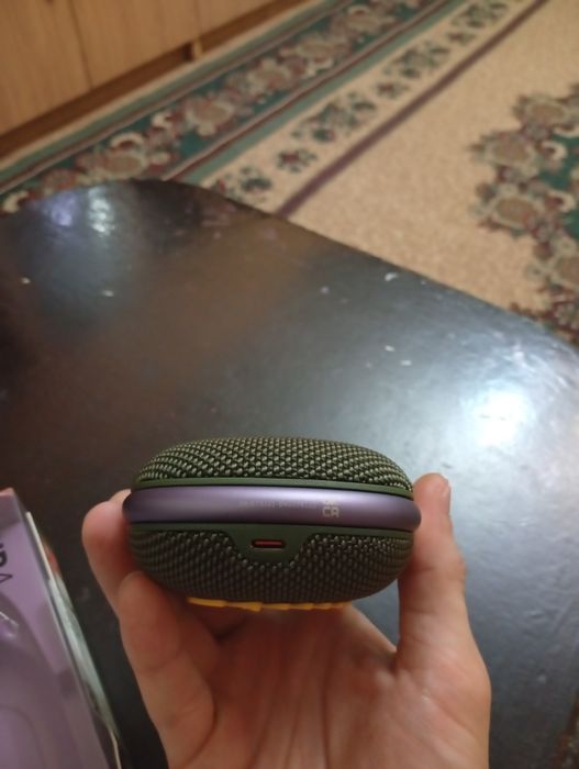 Продаётся JBL clip 4 срочно