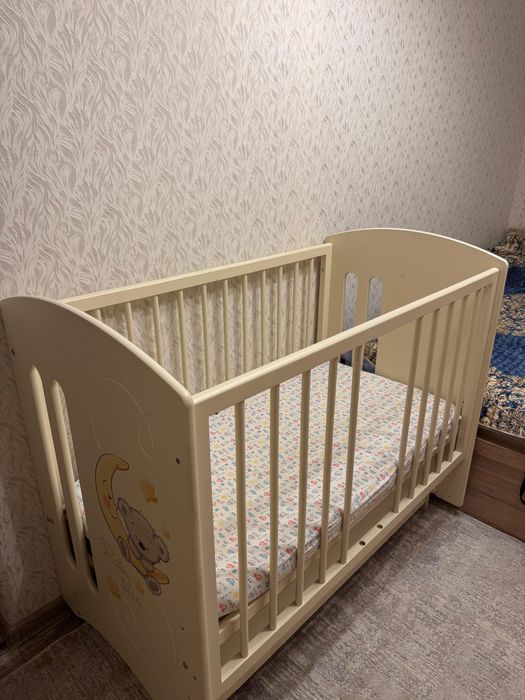 Детская кровать-манеж