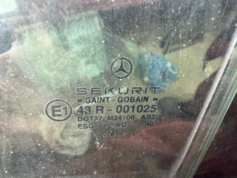 Стёкла мерседес Ц и Е класс