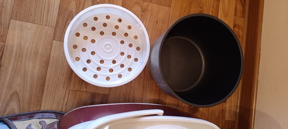 Срочно продам россискии мультиварка!