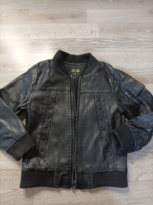 Продам детские куртки