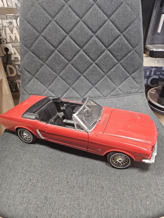 Колекционерски ретро автомобили