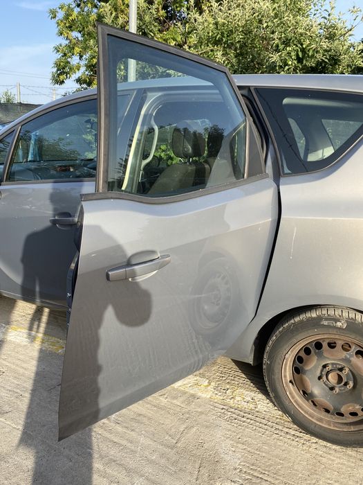 Punte spate Opel Meriva B 2011