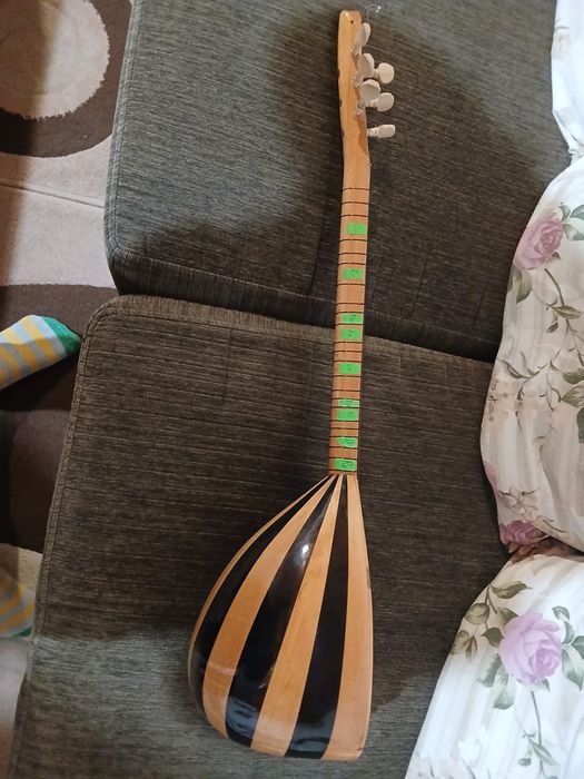 Малък джура саз (дълъг сап баглама)