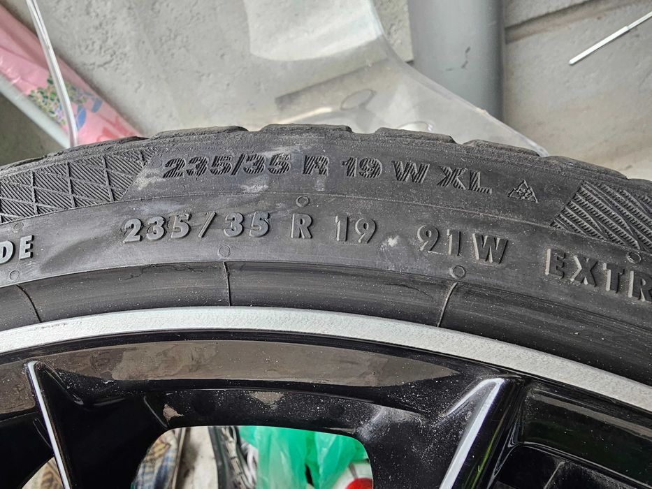 Jante cu cauciucuri 235 35 19
