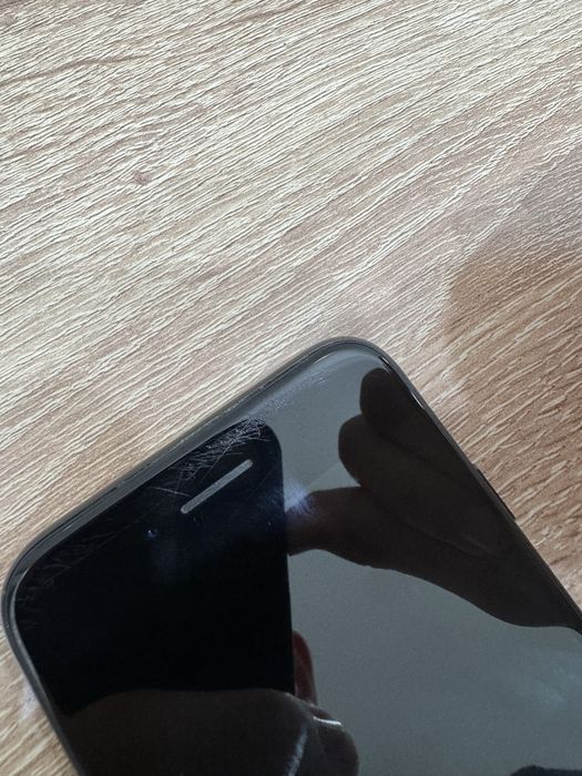 Продам iPhone 7
