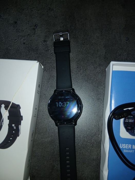 Vând smartwatch Go Fit