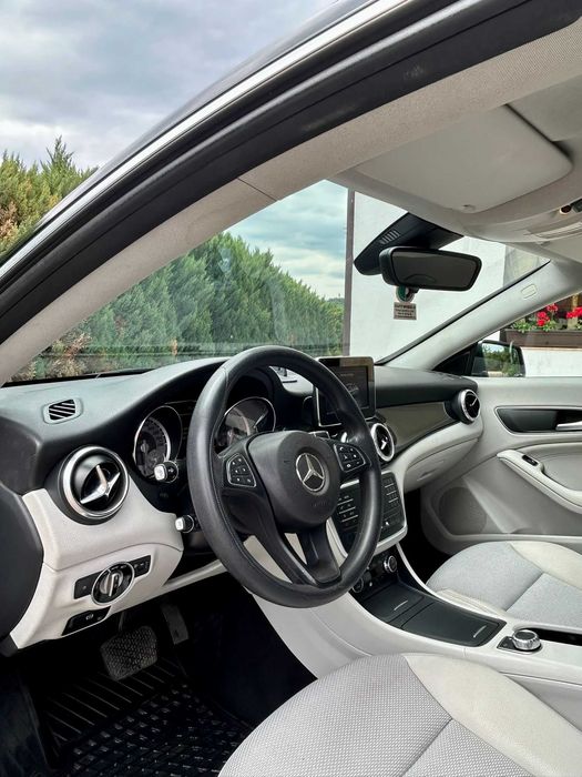 Mercedes Cla 180 benzina 2015